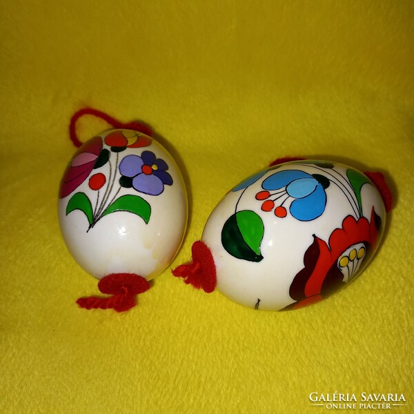 2 db Kalocsai mintás, kézzel festett húsvéti tojás, húsvéti dekoráció.