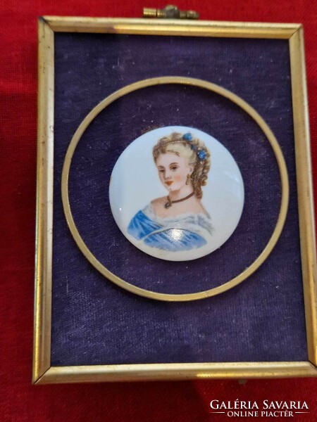 Festett porcelán miniatűr női portré festmény
