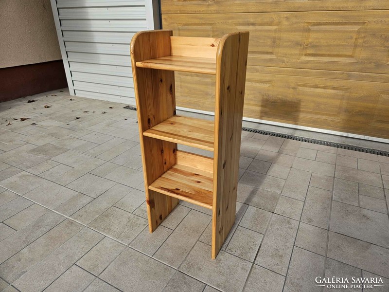 Eladó egy CLAUDIA fenyő polc. RS bútor  Bútor szép állapotú , teljesen borovi fenyőből van.