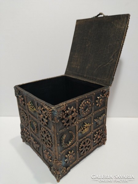 Steampunk box with wood and metal effect