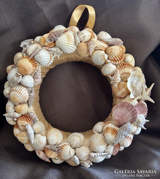 Vintage seashell wreath beach mood decoration