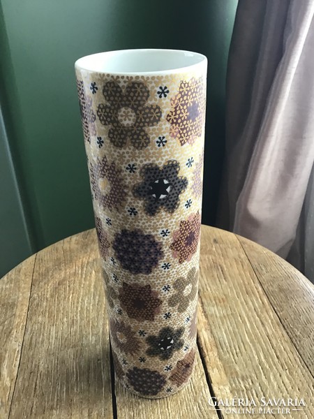 Porcelain vase with old rosenthal