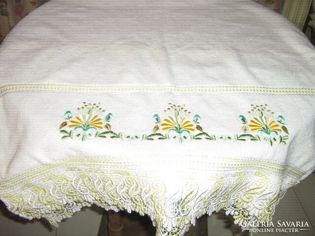 Beautiful embroidered lace towel set