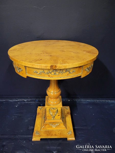 Poplar empire round table, small table, folding table