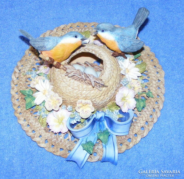 Madaras kalap alakú falidísz