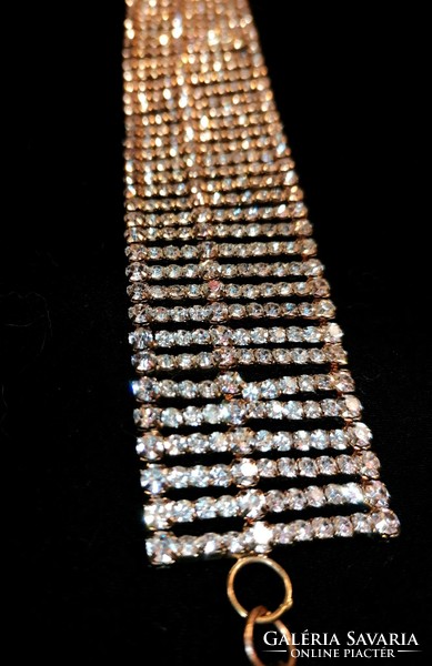 Rhinestone necklaces (437)