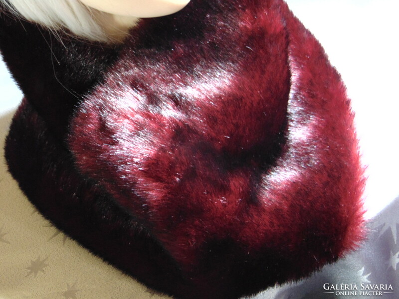 Burgundy red faux fur scarf