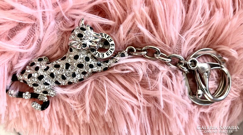 Effy rhinestone keychain