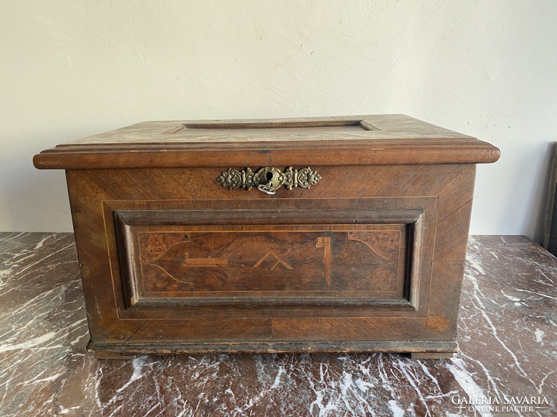Antique carpenter's guild chest 1750