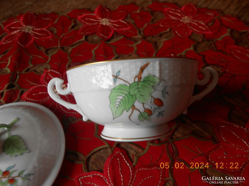 Rosehip pattern sugar bowl from Herend