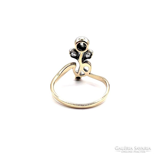 4880. Art Nouveau leaf bud ring with diamonds