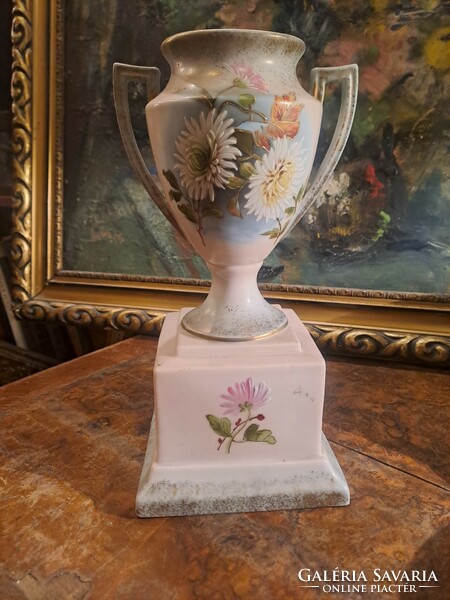 Carlsbad porcelain vase from Errdeti, circa 1900, hand-painted