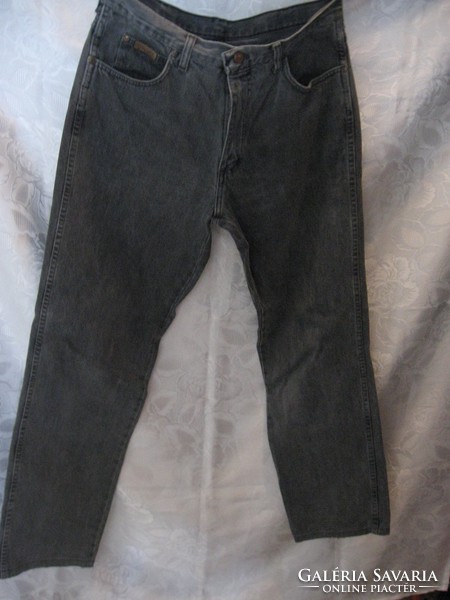Classic original wrangler gray jeans 35-32 texas