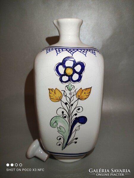 Ceramic apothecary jar haban marked with a folk floral pattern