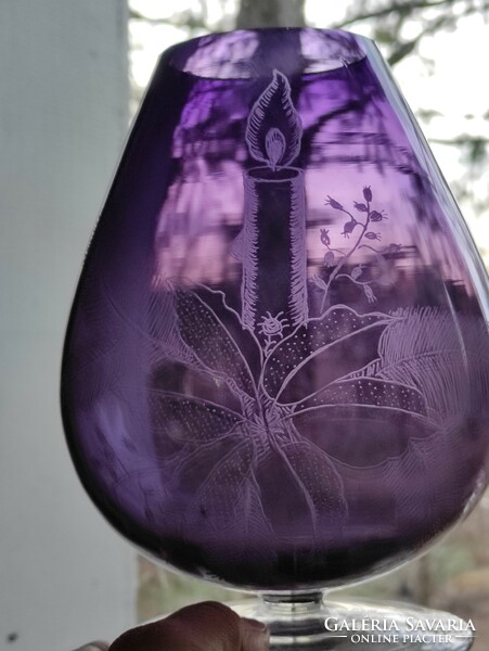 Engraved purple glass footed glass candle holder decorated with a huge Christmas pattern