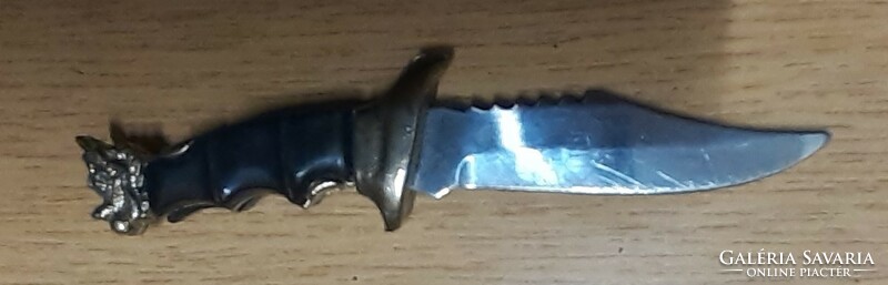 Krokodil Dundee kés tokjában mini kulcstartó 10 cm.
