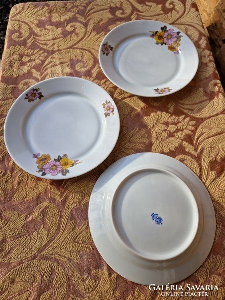 Retro Alföldi porcelán tányérok Dáliás mintával