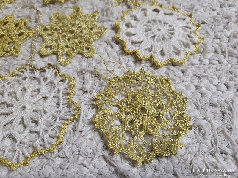 Crochet snowflake package (16 pieces)