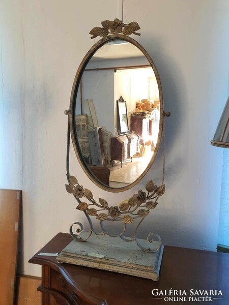 Beautiful tiltable mirror
