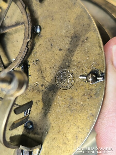 Antique mantel clock table clock structure pendulum.