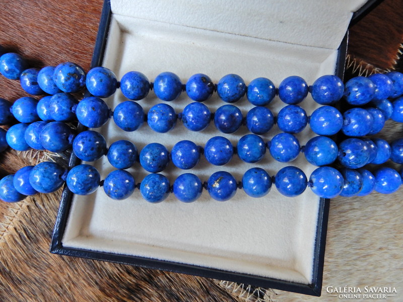 An old, long string of lapis lazuli beads with a Chinese gold-plated clasp