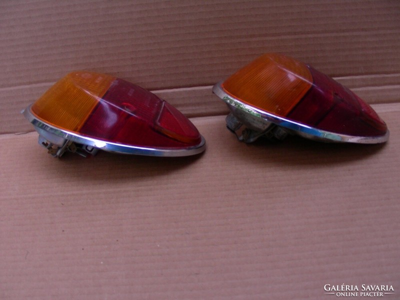 Pair of original 1961-1973 Käfer beetle-back rear lights