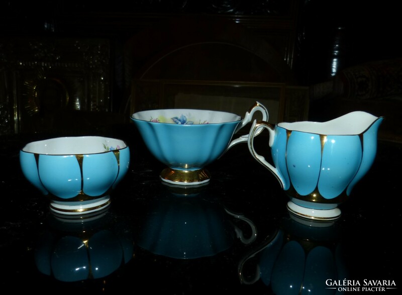 3 db. Queen Anne porcelán csésze.