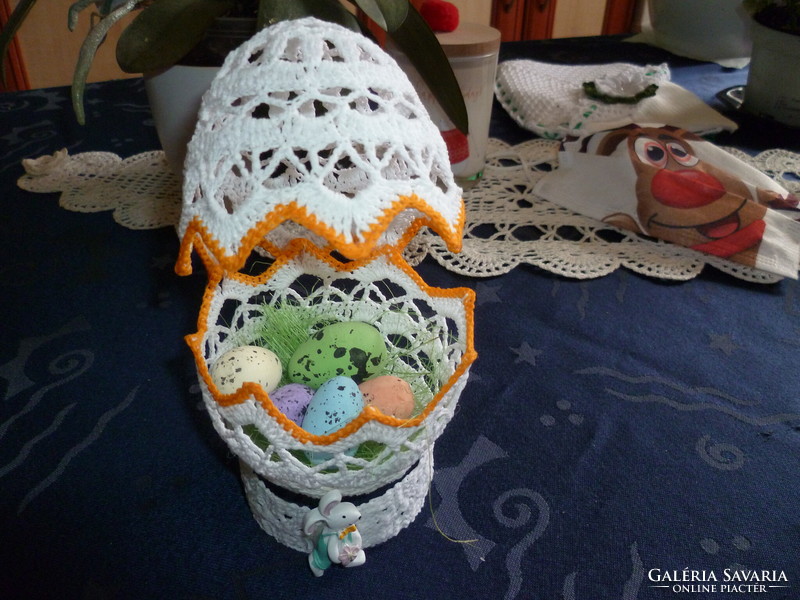 Crochet table decoration 2