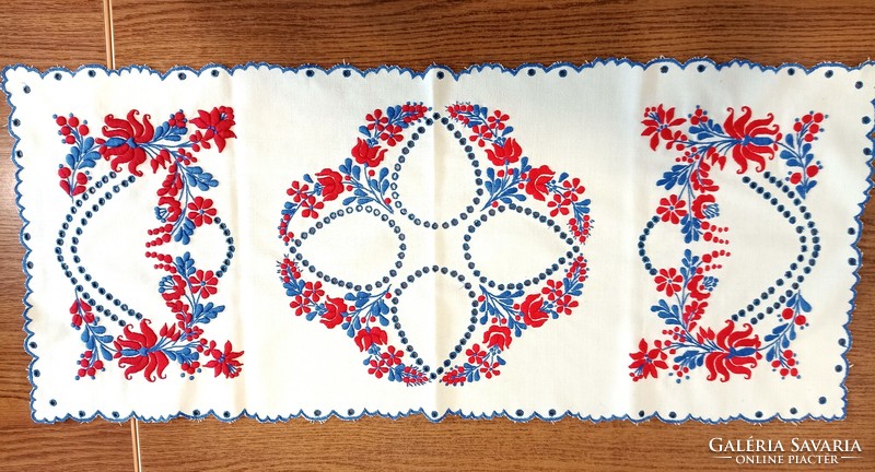 Embroidered tablecloth, tablecloth