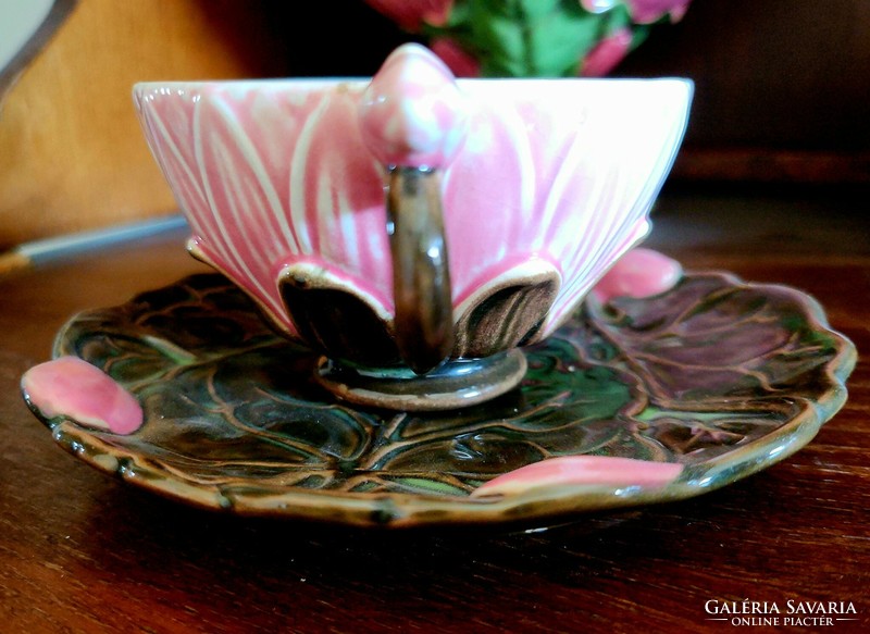 Zsolnay Júlia lotus tea cup + base