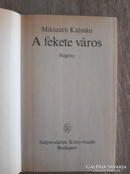 Kálmán Mikszáth - the black city