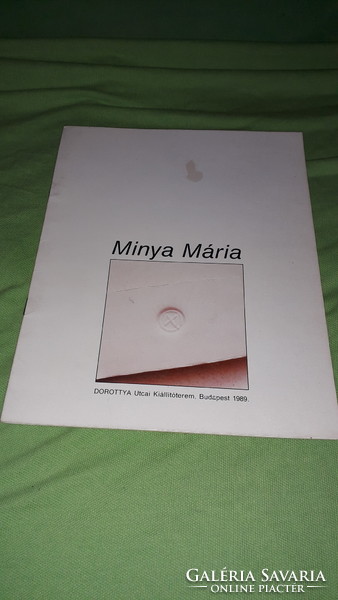 The exhibition catalog of ceramic artist Mária Minya is dedicated according to the pictures