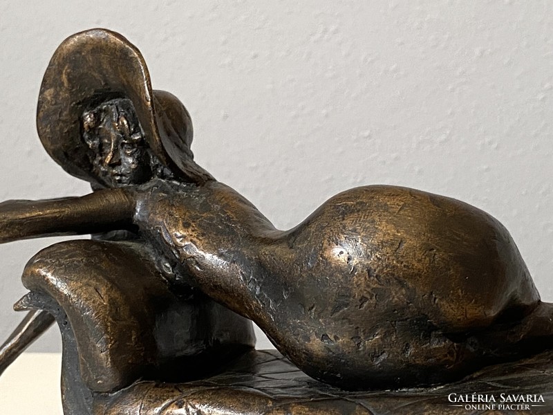 Sculptor László Kutas (1936-2023) retro resin statue of a female nude with a hat lying on a couch