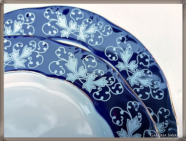 New condition, grade II Zsolnay porcelain pompadour cookie and sandwich plates