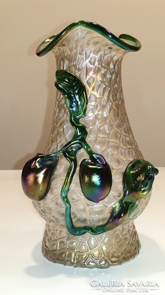 Secessionist wilhelm kralik iridescent vase