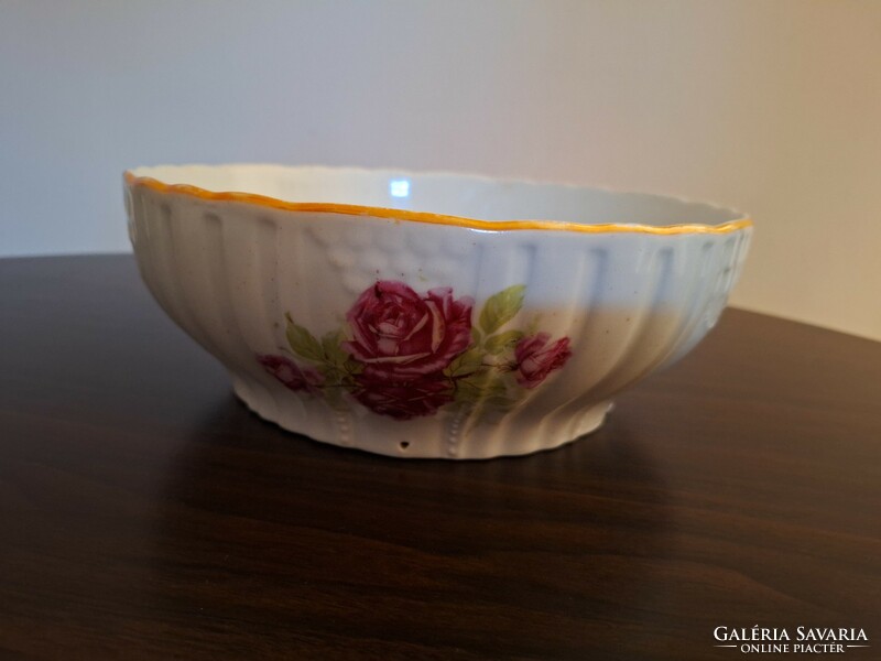 Zsolnay rose pattern coma bowl