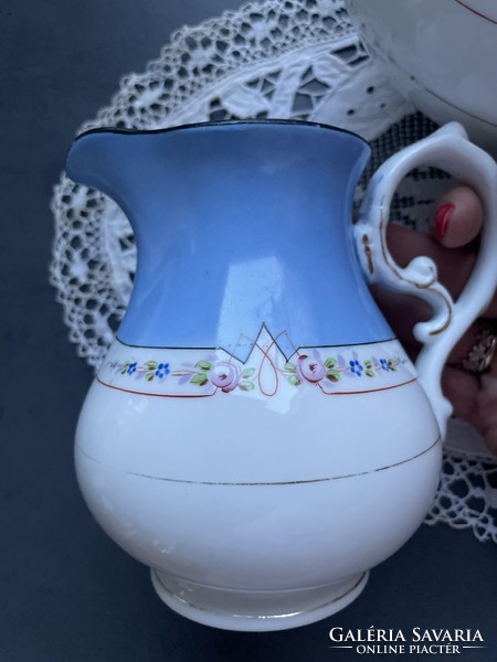 Antik bécsi rózsás kézzel festett, nagy finomporcelán bieder kiöntő