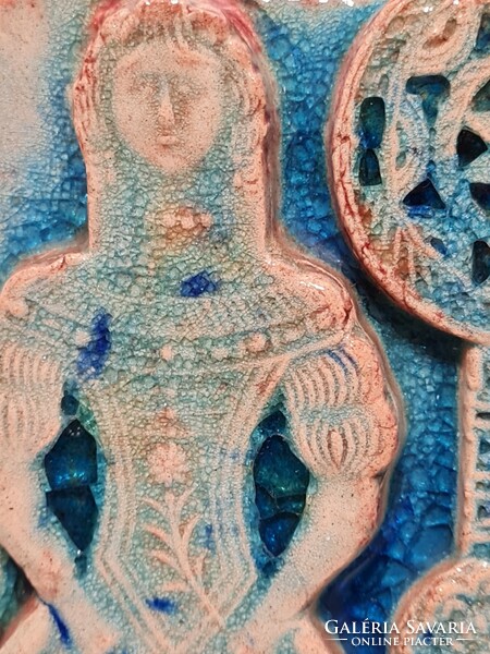 Blue and white glazed ceramic wall decoration depicting two noble ladies (2939)