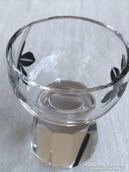 Karl Palda likőrös poharak fekete mintával, 6 cm magasak