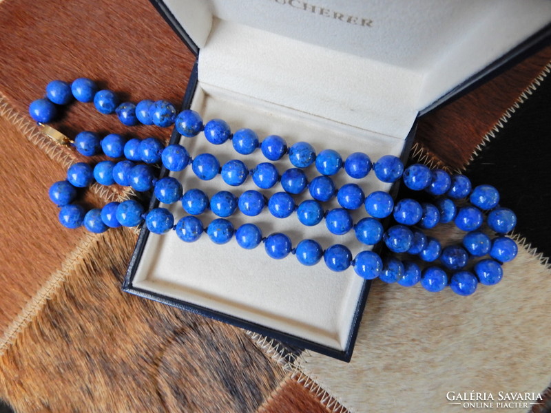 An old, long string of lapis lazuli beads with a Chinese gold-plated clasp