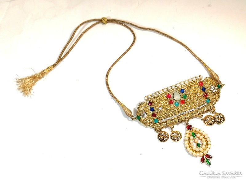 Indian collars (700)
