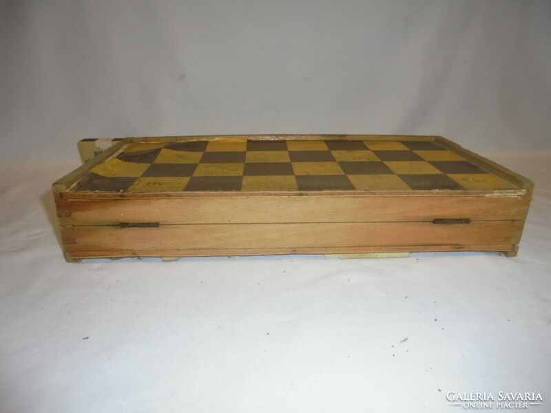 Retro chess board, mixed pieces - together - found, damaged condition