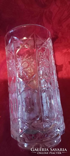 Crystal vase (19 cm)