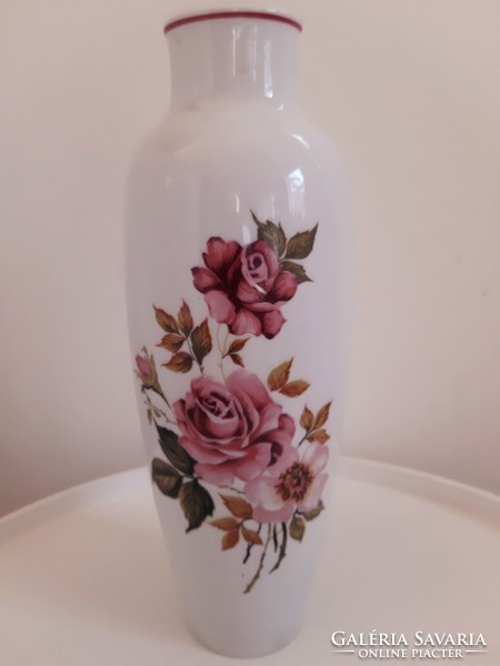 Raven house rose patterned vase and bonbonnier