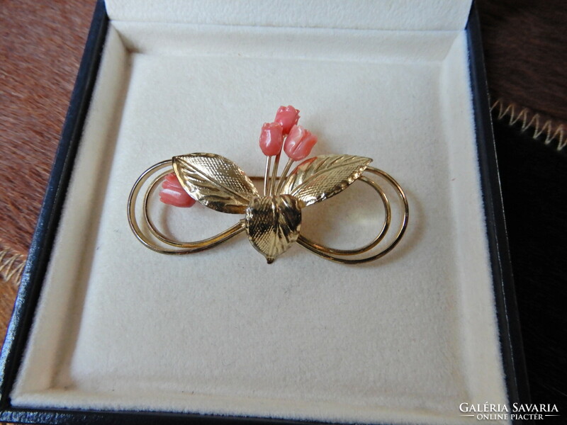 Old gilt flower brooch with carved coral roses