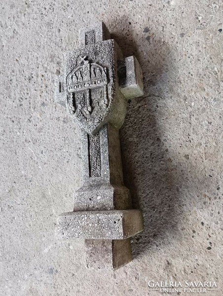 Ritkaság  Antik Kő kereszt Magyar Szent Korona címer műkő fejfa ? Trianon emlék szobor