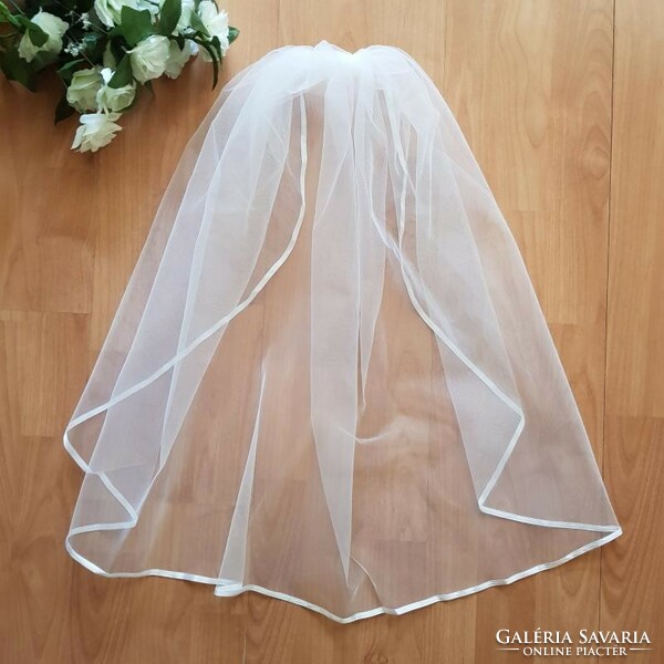 Fty48 - 1 layer, satin border, ecru bridal veil 100x100cm
