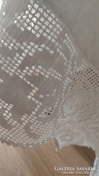 Old woven tablecloth with round crochet from Transylvania! Handmade. Very nice work!.