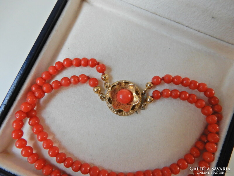 Antique two-row noble coral bracelet with gold-plated silver clasp