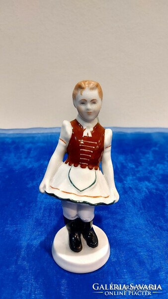 Aquincum porcelain, girl in folk costume.